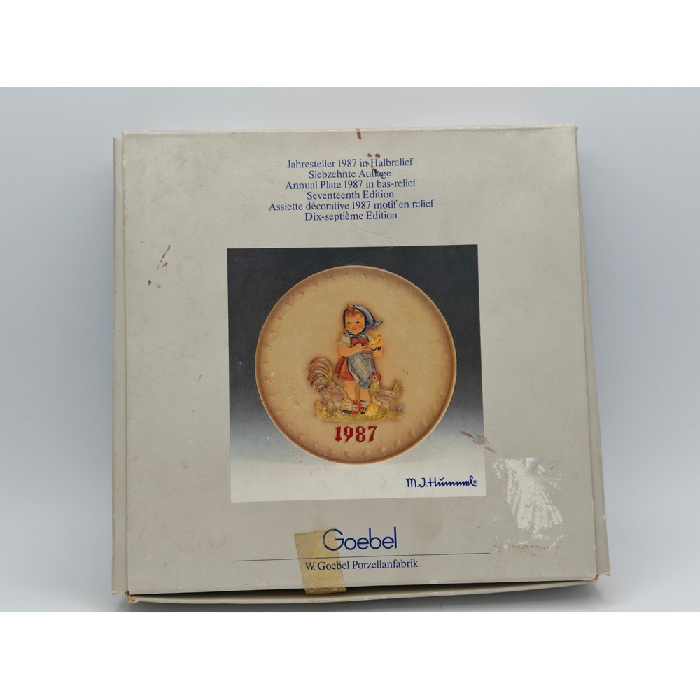 Goebel‎ M.J. Hummel 1987 Annual Plate Bas-Relief 17th Edition Hum 283 W Germany